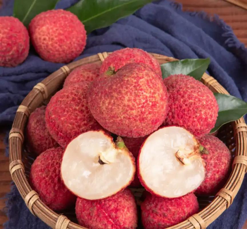 無核荔枝 大口品嘗，甜汁四溢，無需吐核